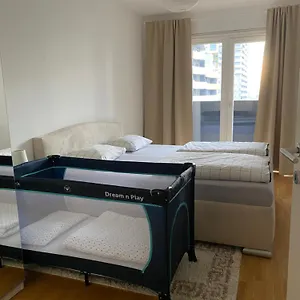 2 Bedroom Next To Metro U1 And Garage Parking Wien